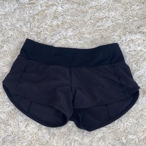 LULULEMON SPEED UP SHORTS! SIZE 2